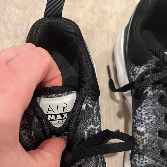 Nike air max size 6 snake skin worn once - Picture 2 of 4